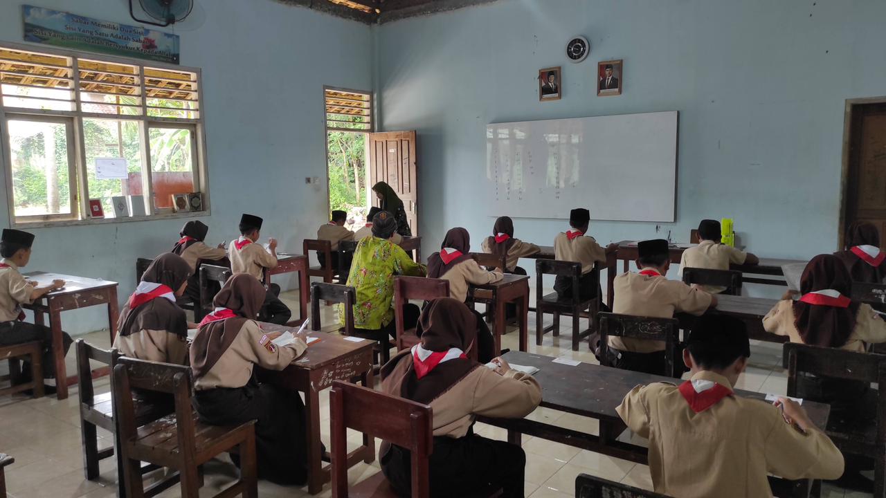 Pelaksaan STS Semester Genap MTs Tas-hilul Muhtaddin